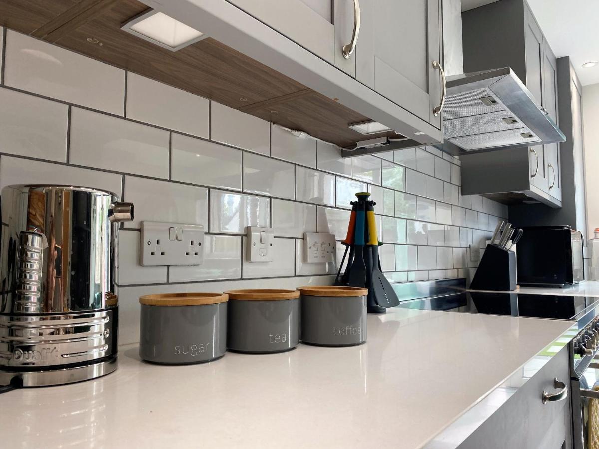 Superb Townhouse Near Vibrant Gloucester Road Бристоль Екстер'єр фото