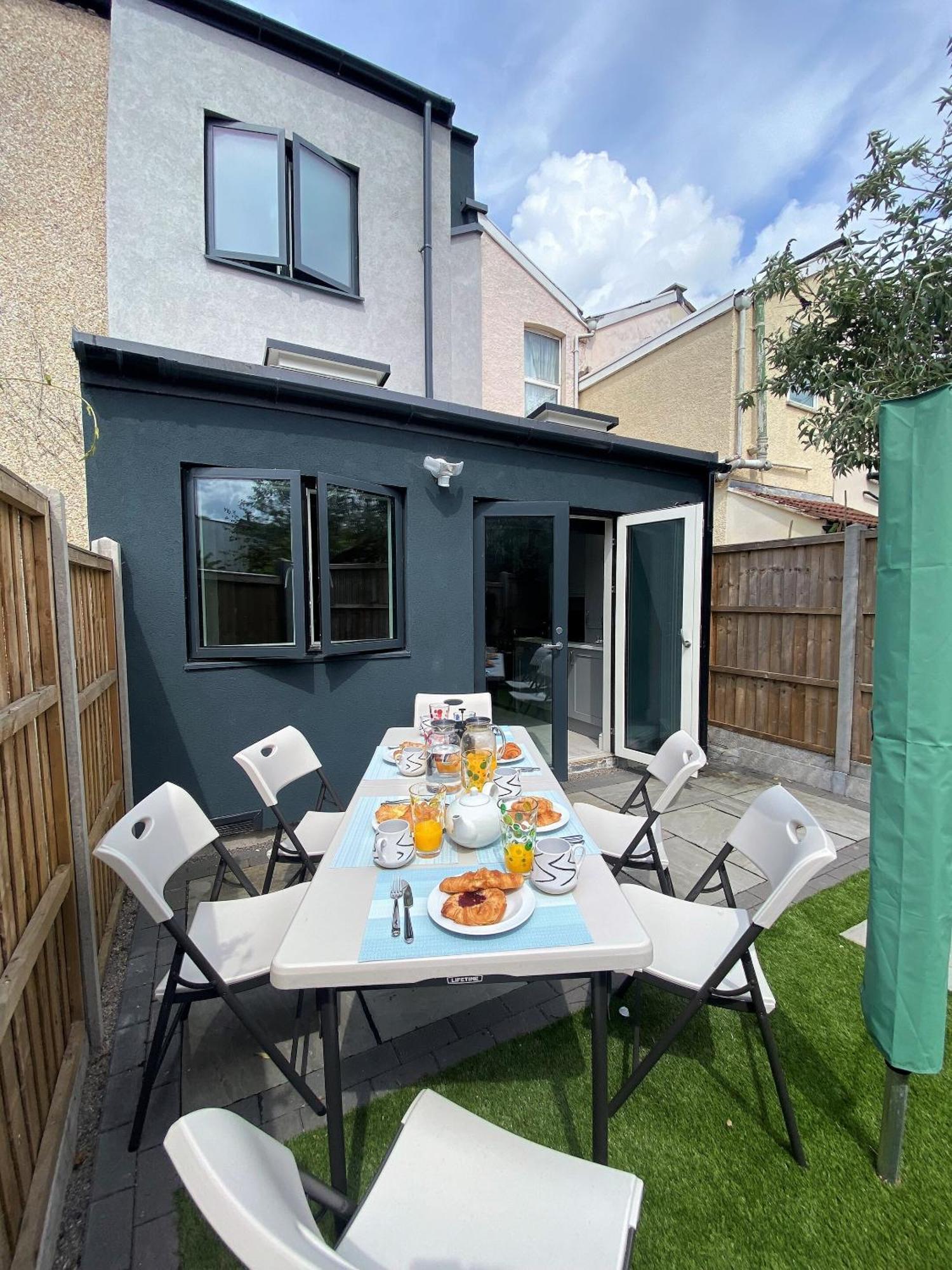 Superb Townhouse Near Vibrant Gloucester Road Бристоль Екстер'єр фото