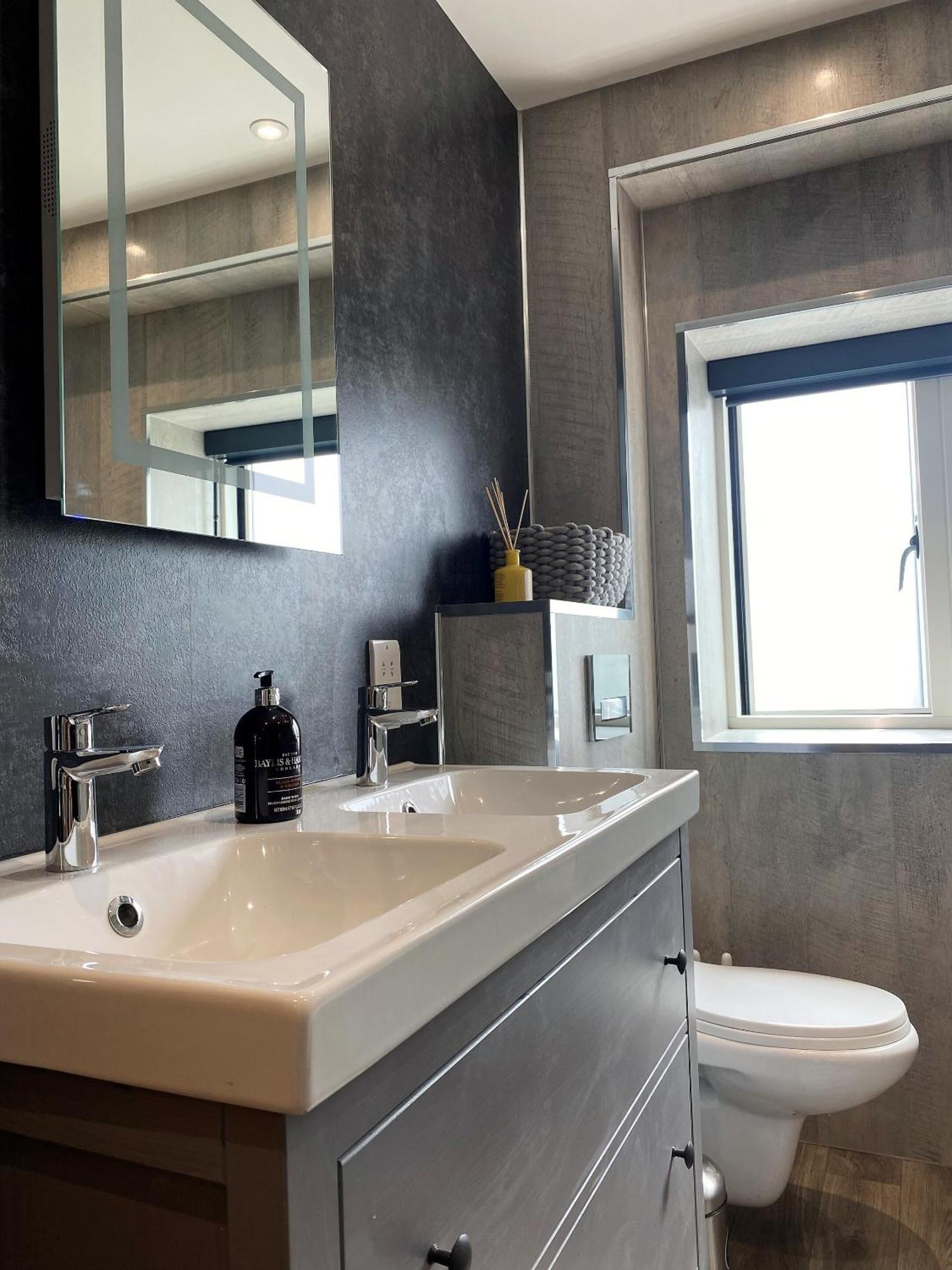 Superb Townhouse Near Vibrant Gloucester Road Бристоль Екстер'єр фото