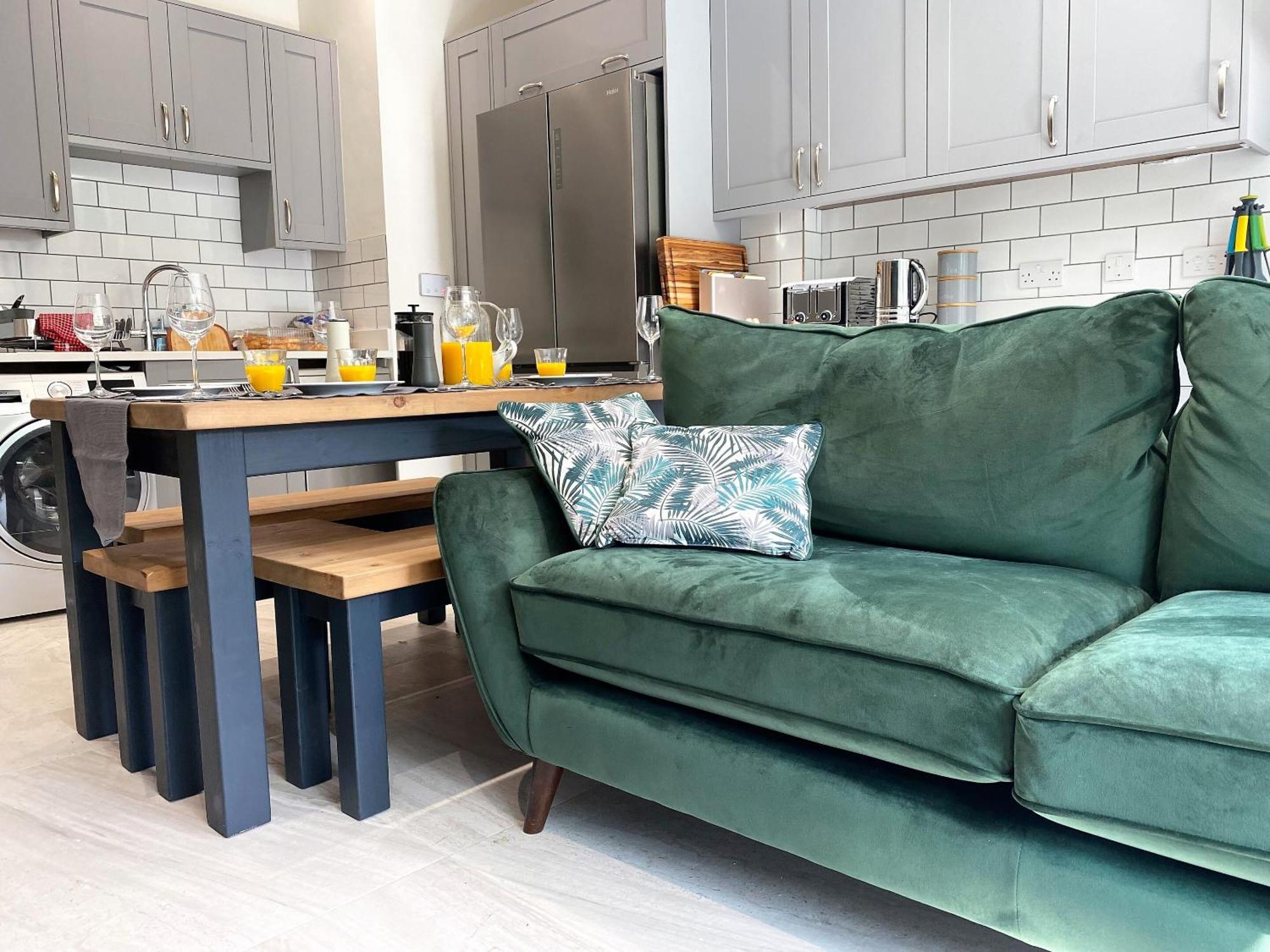 Superb Townhouse Near Vibrant Gloucester Road Бристоль Екстер'єр фото