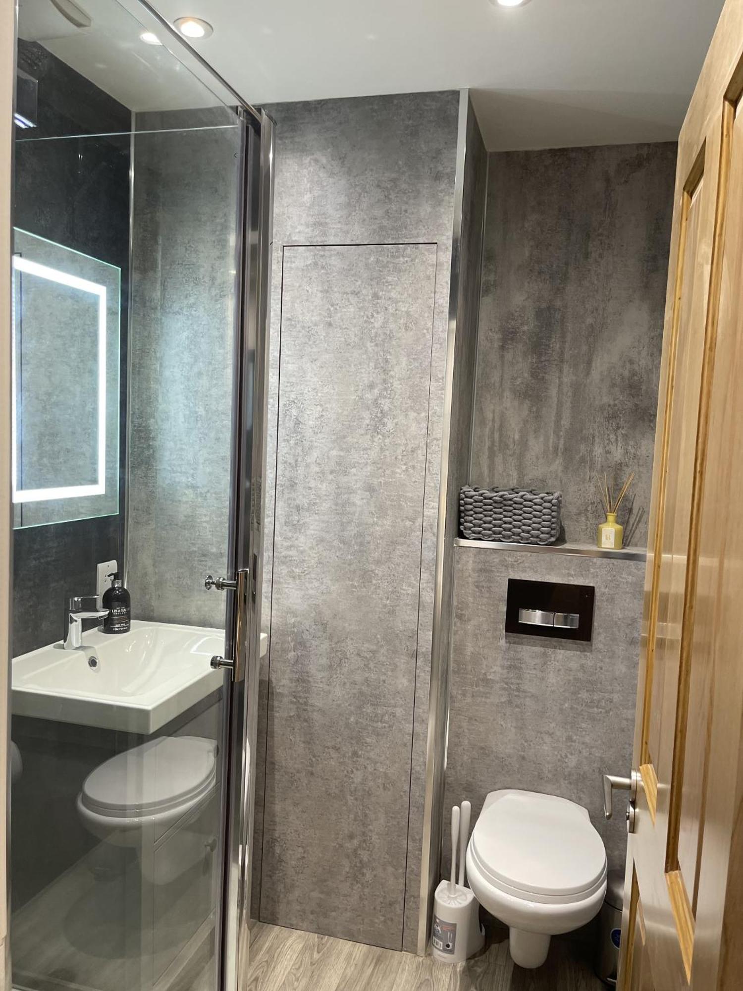 Superb Townhouse Near Vibrant Gloucester Road Бристоль Екстер'єр фото